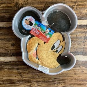 Mickey Mouse Clubhouse cake pan